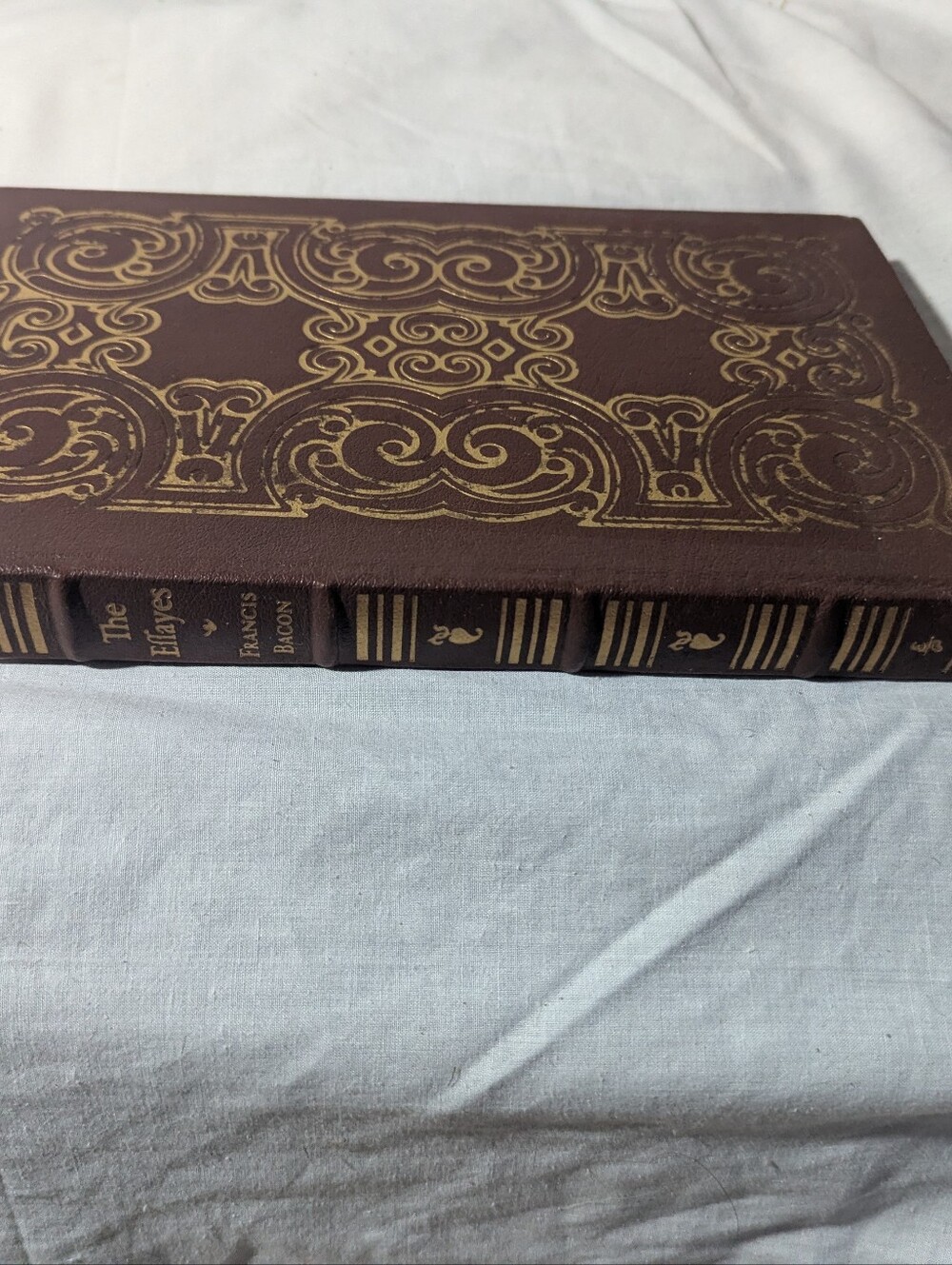 EASTON PRESS THE ESSAYS FRANCIS BACON ESSAYS  Book Leatherbound Gilt Collectible